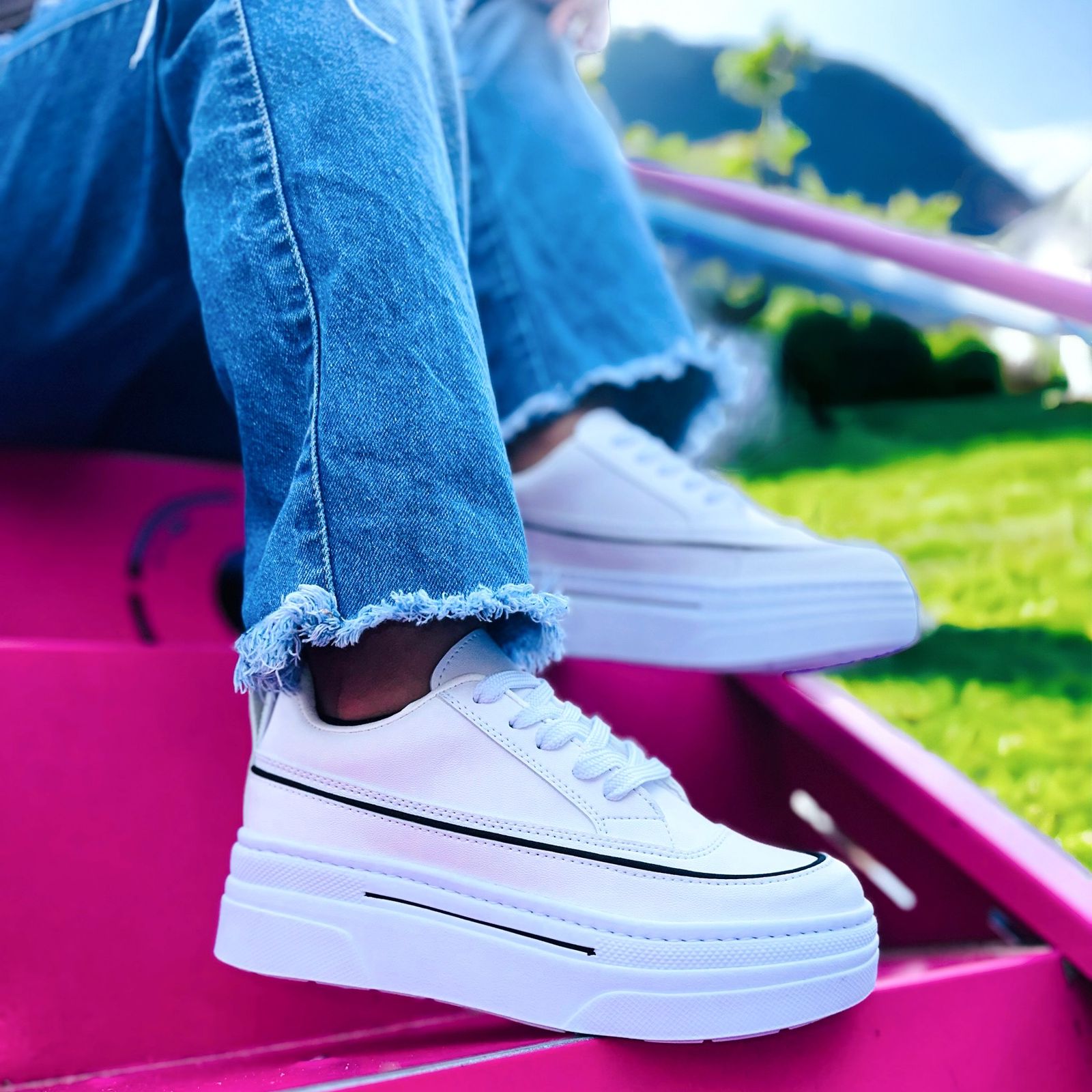 Vista 7 de Premium Bolichero Plataforma Dama - Tallas: 38, Color: Blanco AnimalPrint